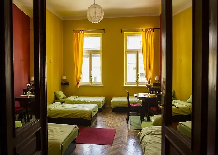 بيت شباب Blueberry *